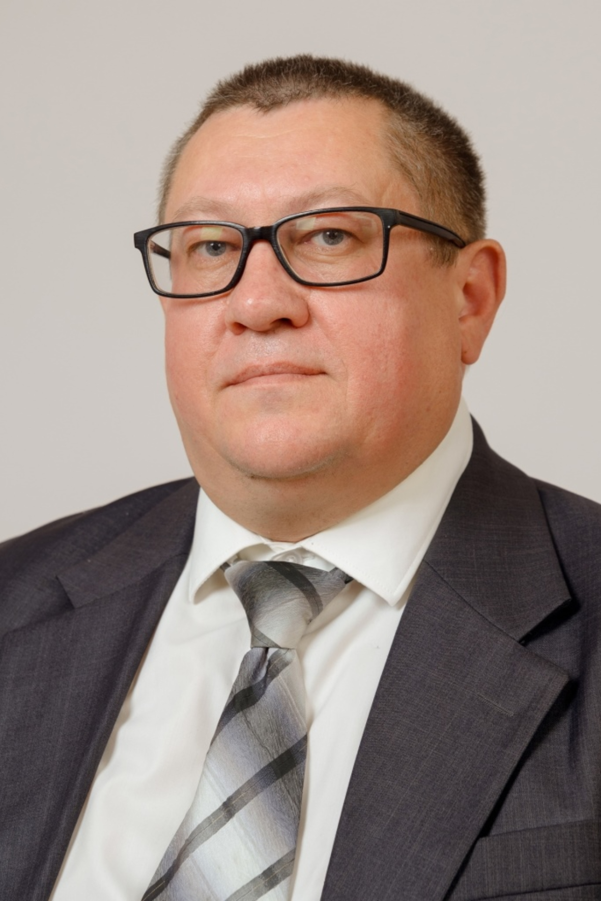 http://www.sssu.ru/Portals/0/Facultets/SGF/%D0%A1%D1%83%D1%85%D0%B0%D0%BD%D0%BE%D0%B2.jpg